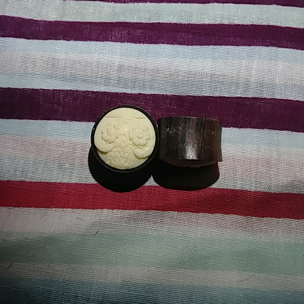 Plugs